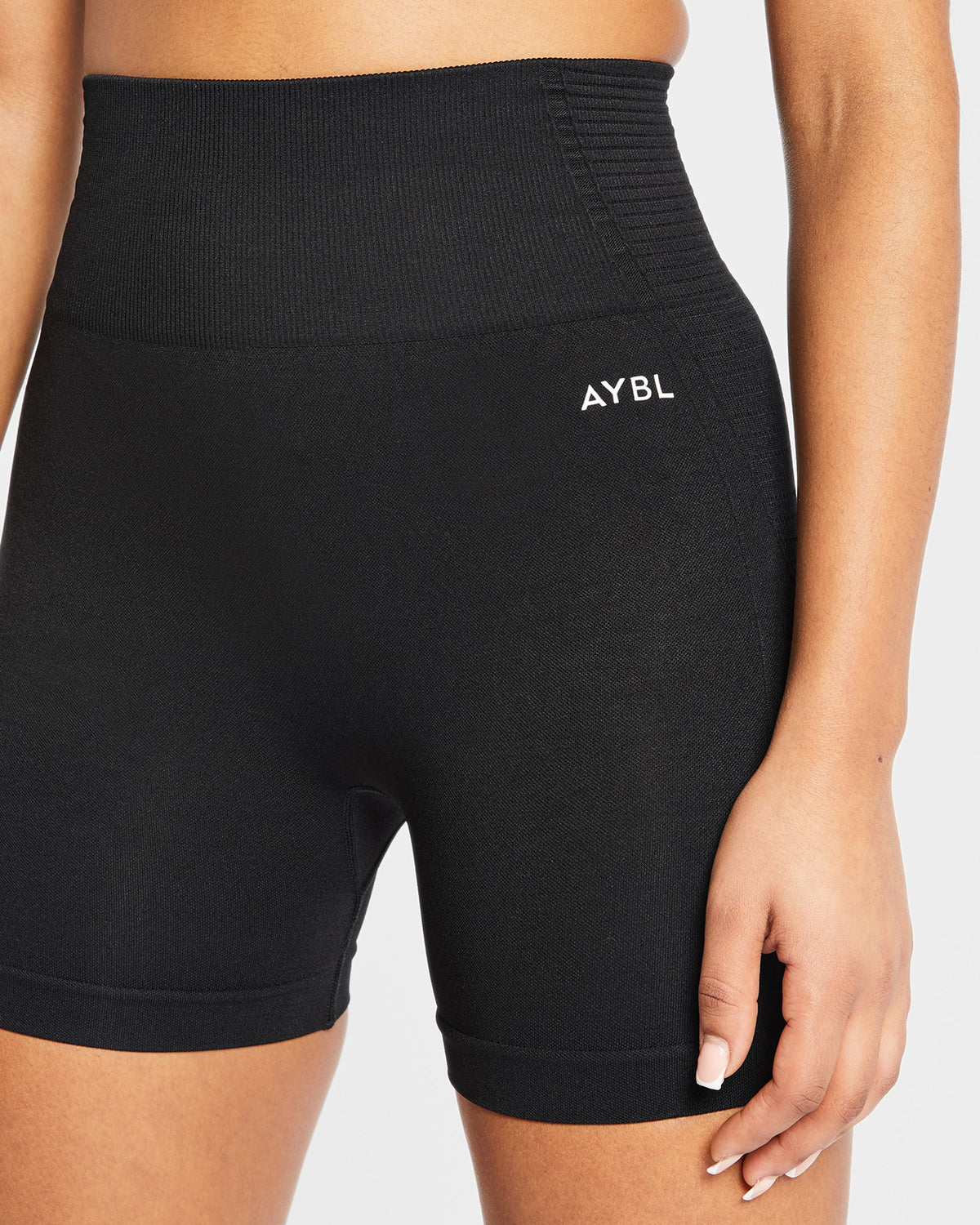 Balance V2 Seamless Shorts - Black — photo 5